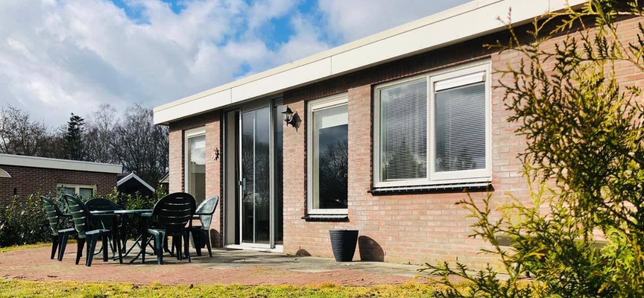 Vakantiebungalow In Bosrijke Omgeving Luttenberg Villa Kültér fotó